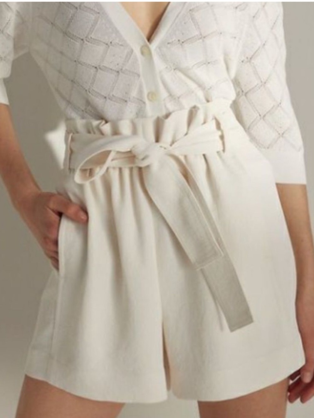 Wilfred Arizia High-Waist Paperbag Shorts in ivory